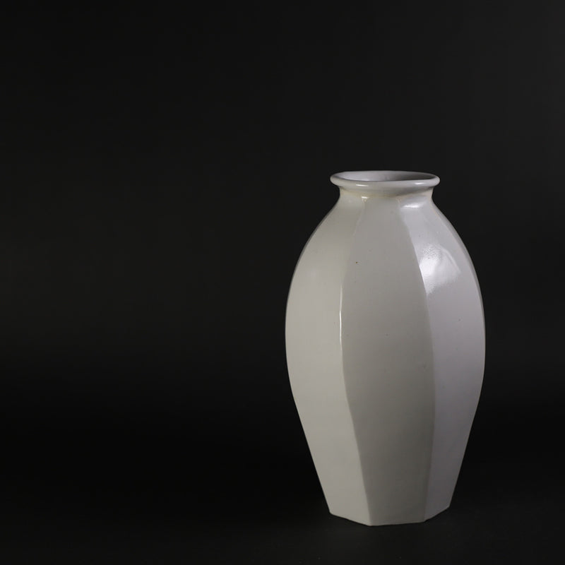 White porcelain vase with chamfer by Masahiro Takehana