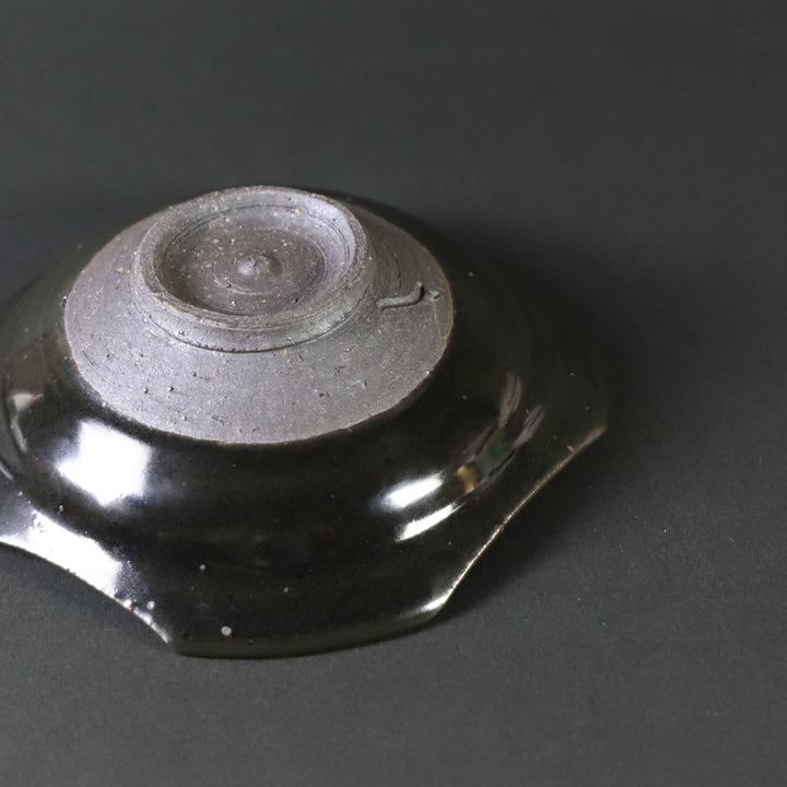 中里隆 作 唐津黒釉角切皿 – ギャラリー一番館オンラインショップ