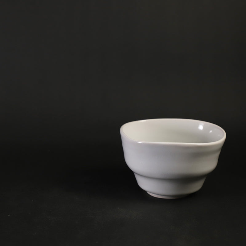中里隆　作　白磁四方小鉢