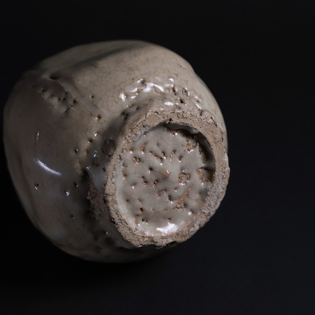 武末日臣 作 井戸四方徳利 – ギャラリー一番館オンラインショップ