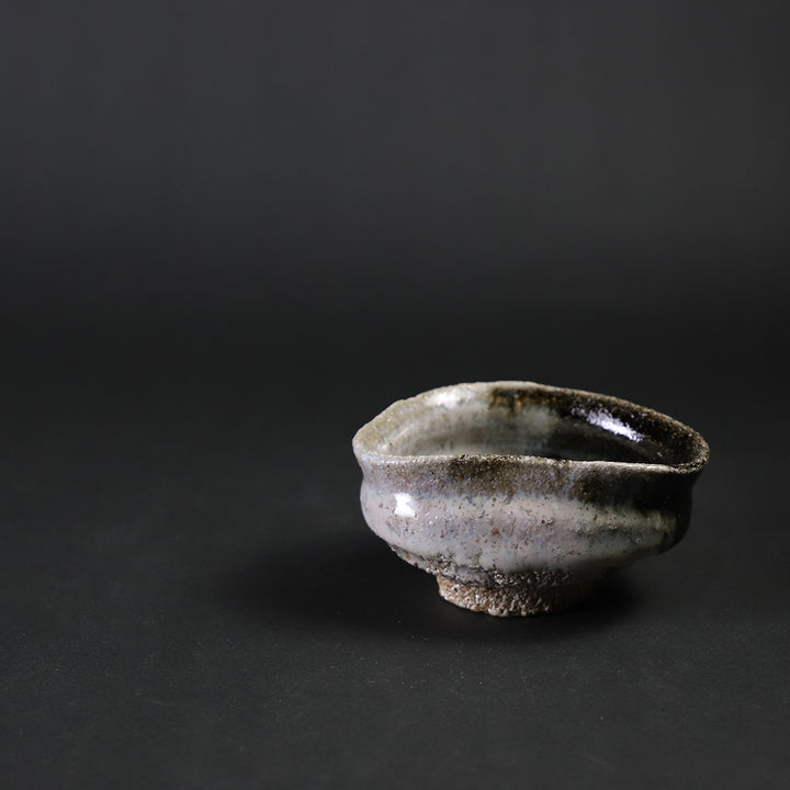 【岡本作礼】朝鮮唐津ぐい呑 岡本作礼】朝鮮唐津ぐい呑