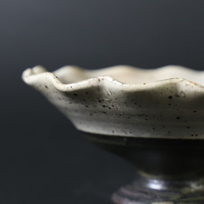 中里隆　作　唐津粉引輪花高脚向附