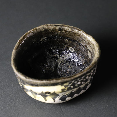 Karatsu Kuro Oribe Sake Cup by Munehiko Maruta
