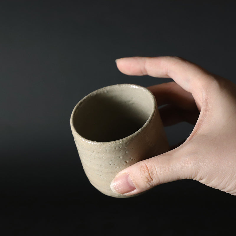 Karatsu sake cup by Naoto Yano